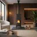 Kaminofen-Leda-Edda-plus-6-kW-Verkleidung-schwarz-lackiert_900x900.webp